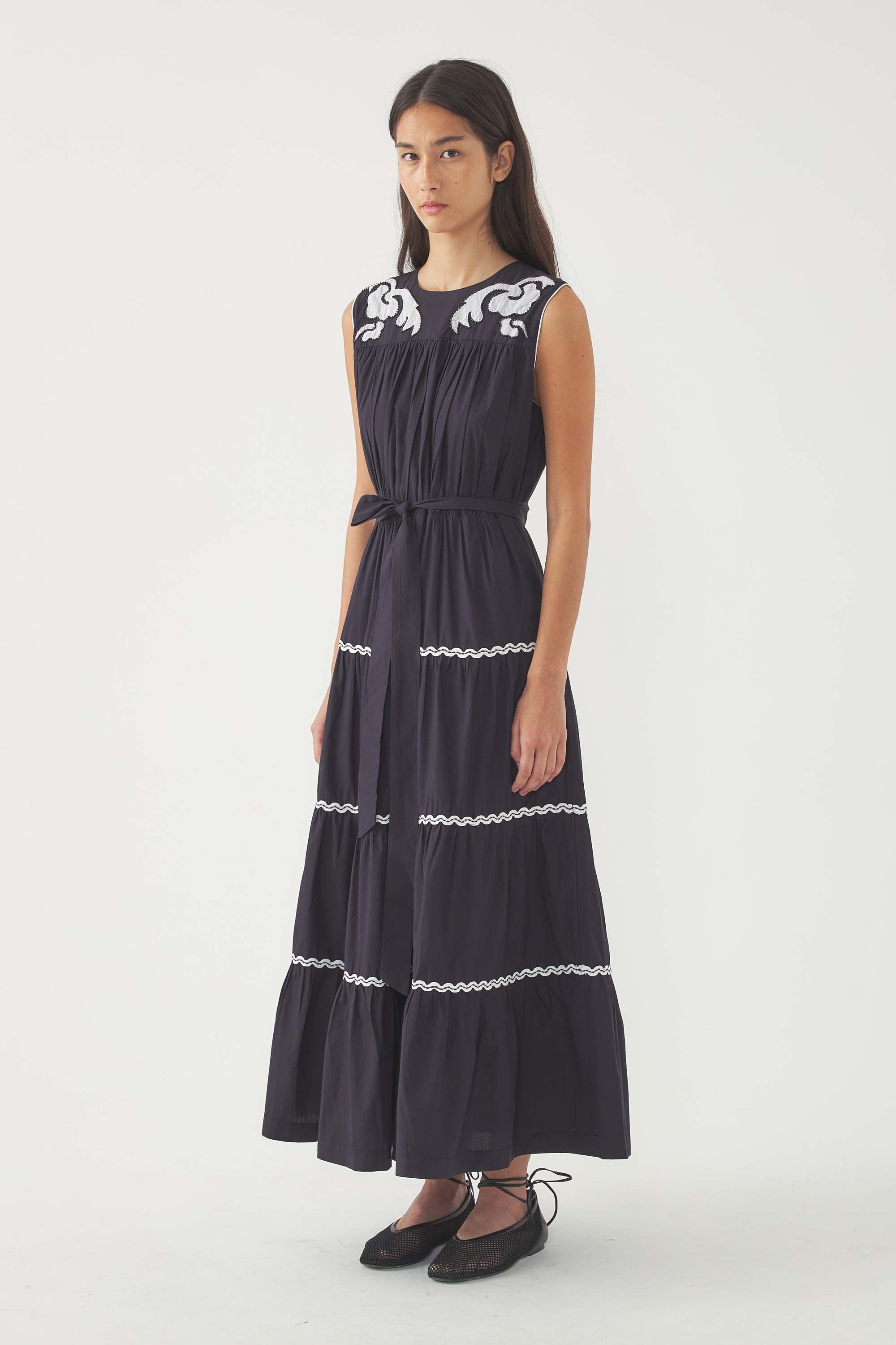 Robe longue brodée Dalli