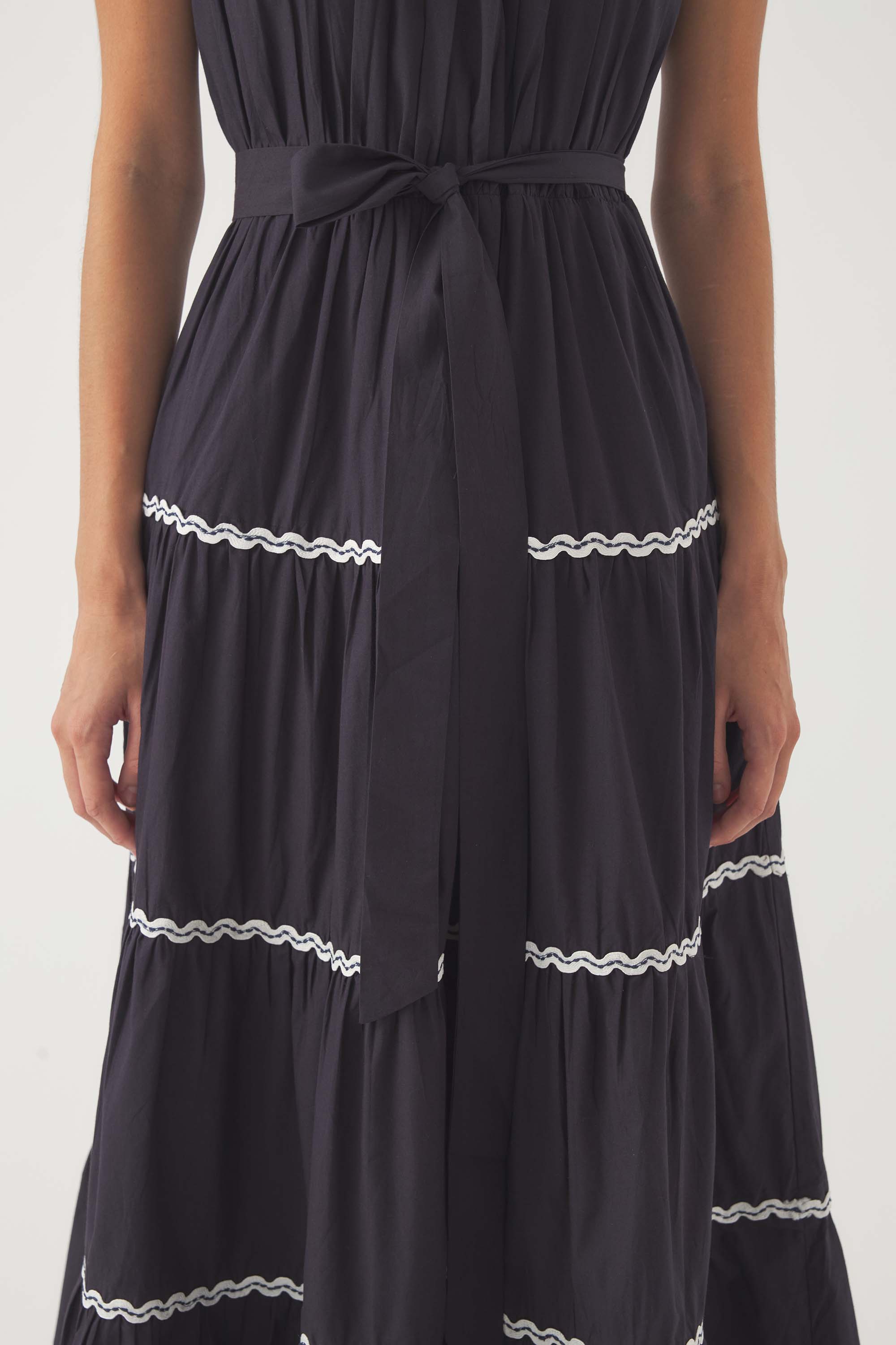 Robe longue brodée Dalli