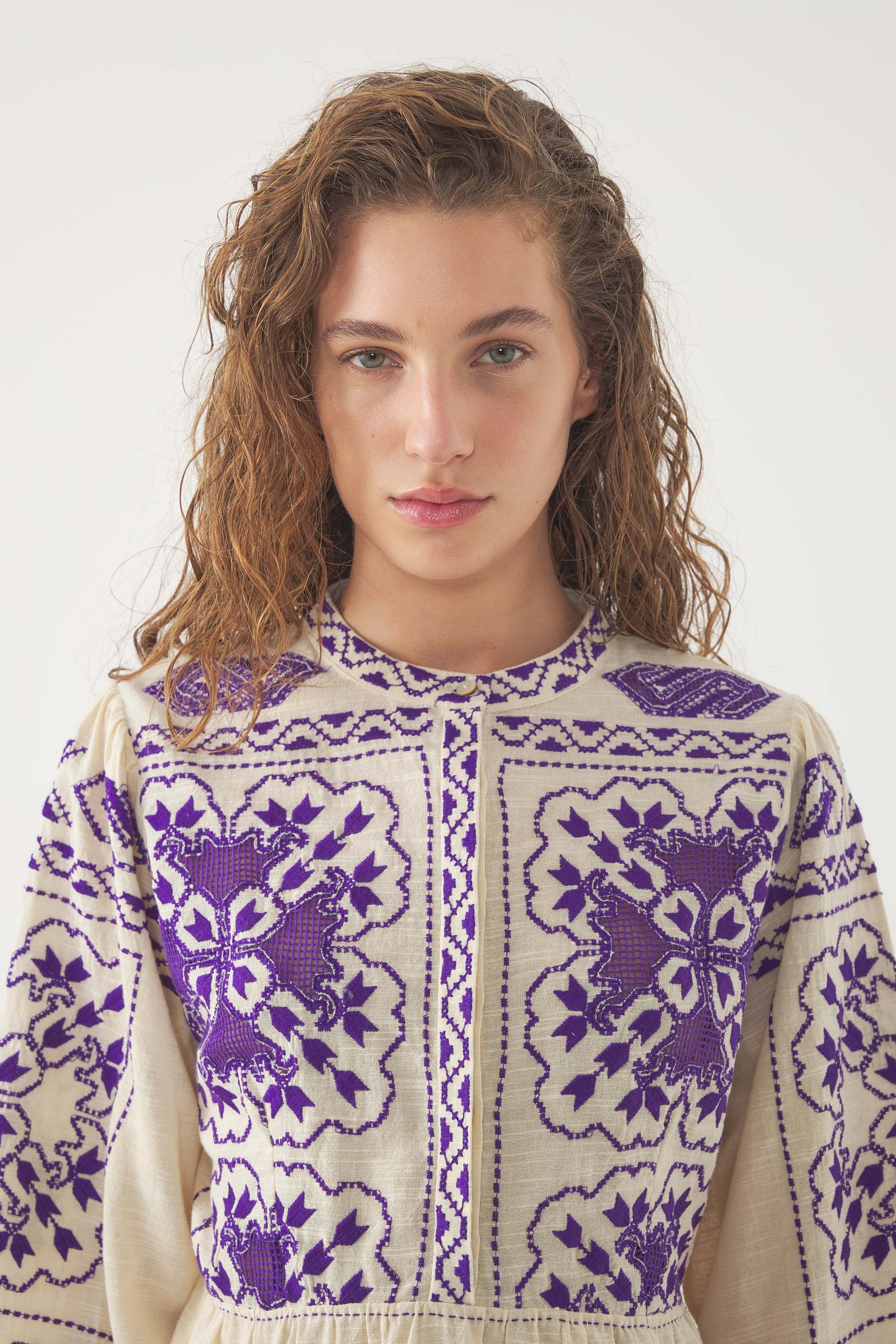 Blusa bordada Milos