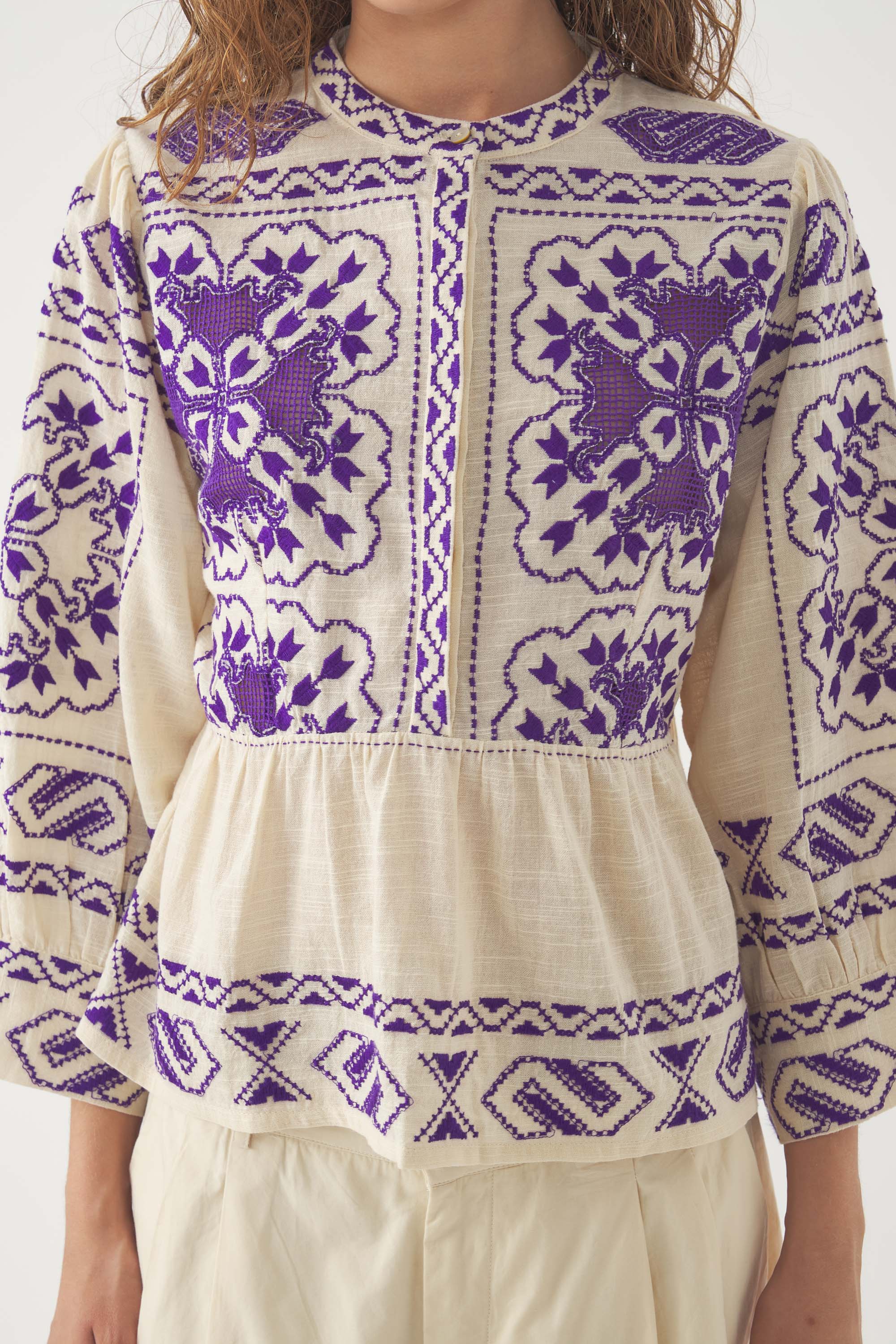 Blusa bordada Milos