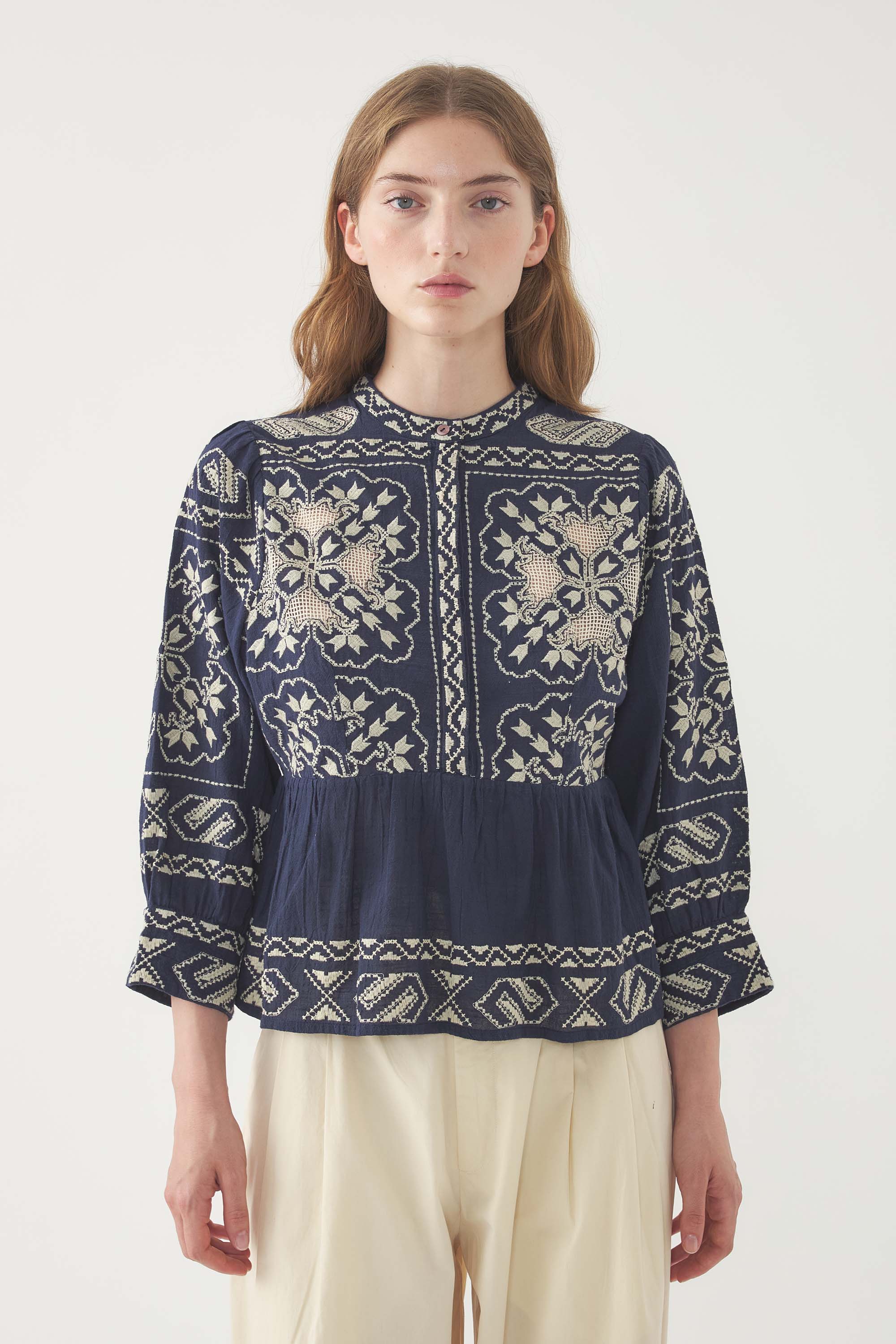 Blusa bordada Milos