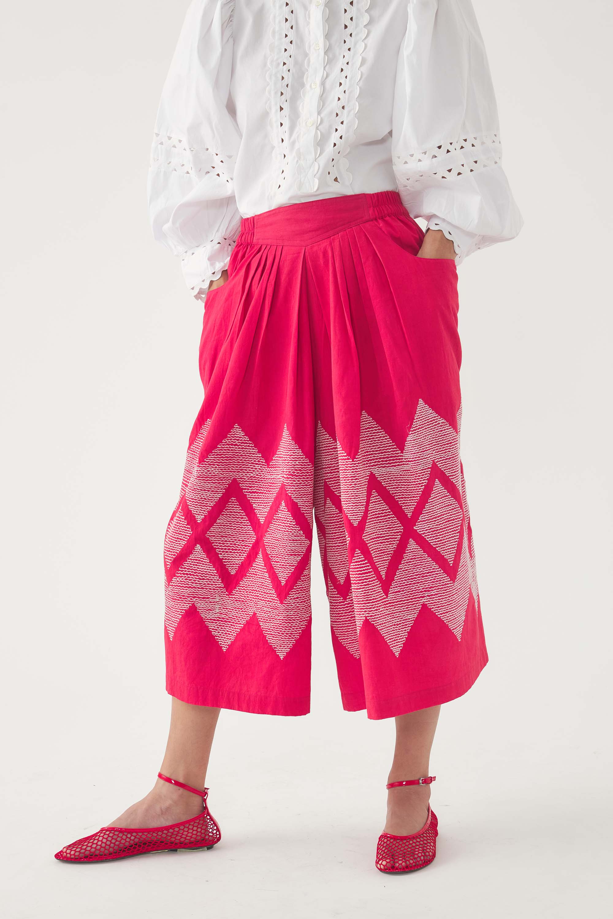 Bestickte Shorts im Rockstil Tolede