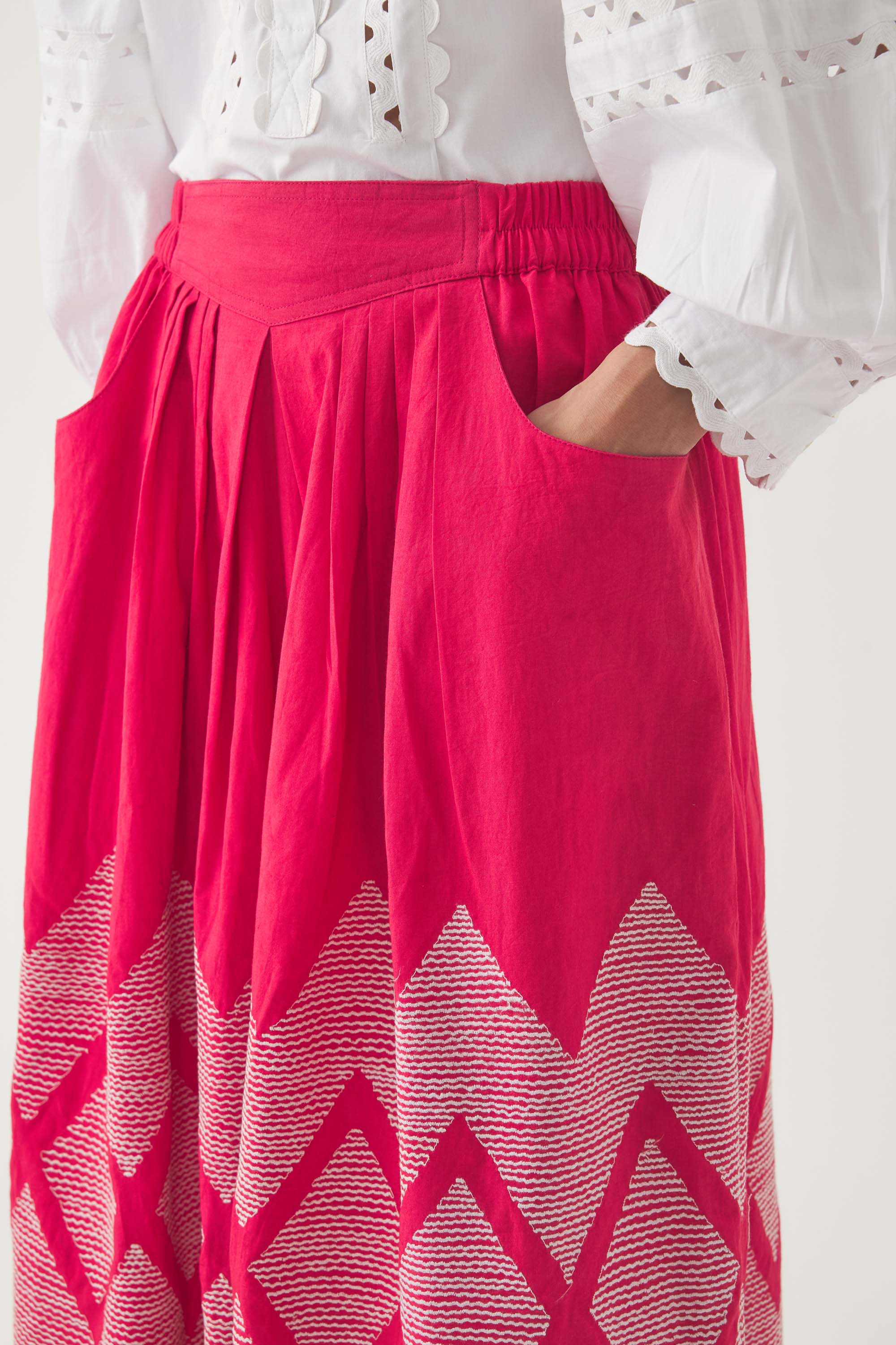Bestickte Shorts im Rockstil Tolede